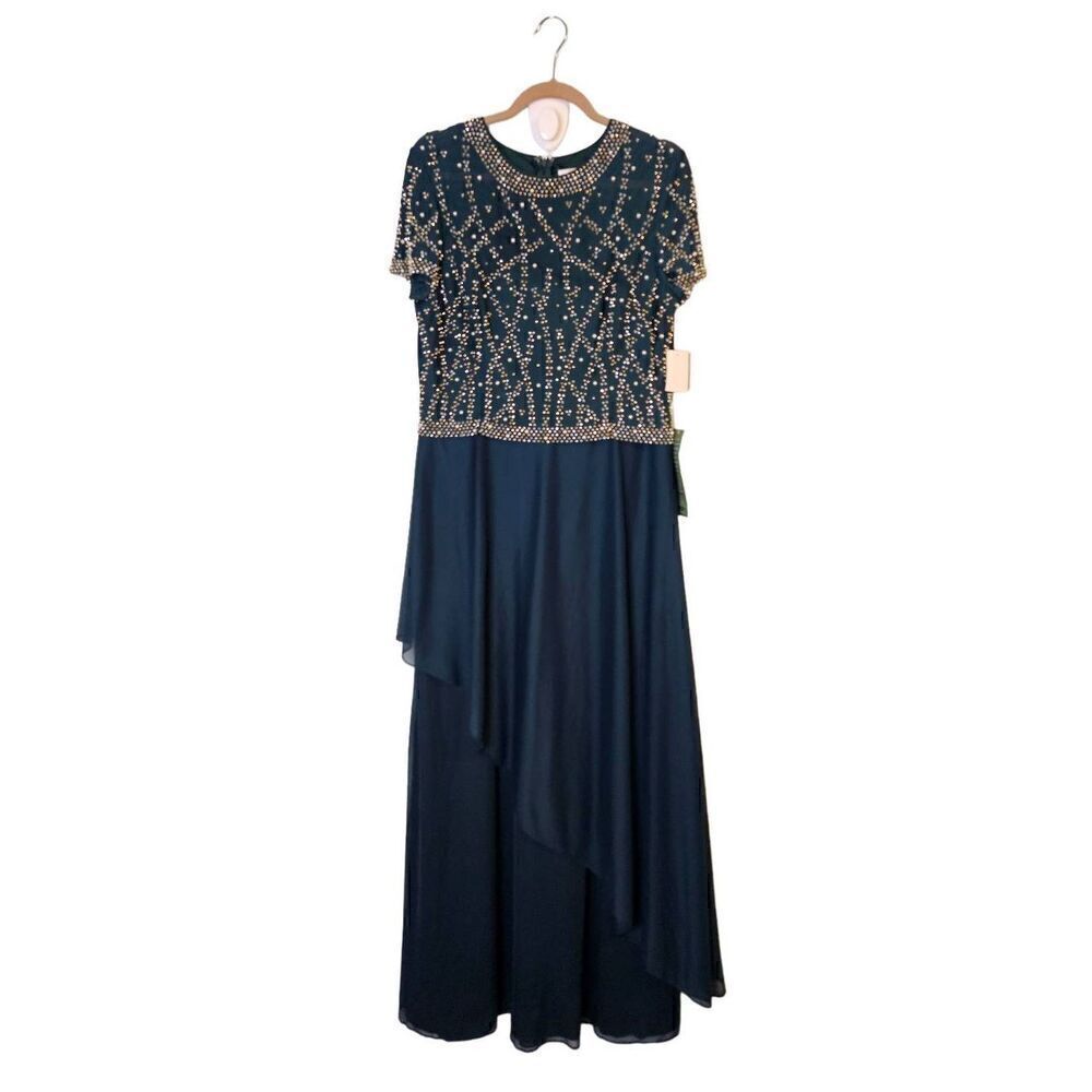 Jackie Jon New York spruce colored short sleeved special occasion dress. Size 16